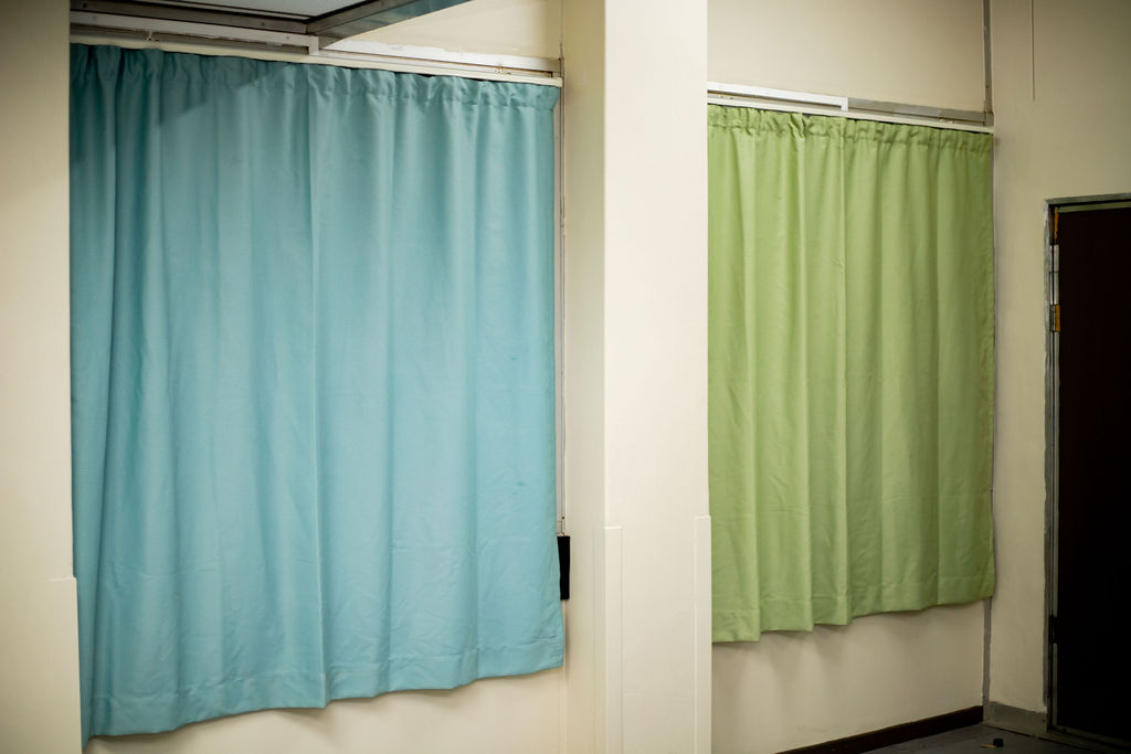 Curtain installation at Keetmanshoop Hospital pediatric ward